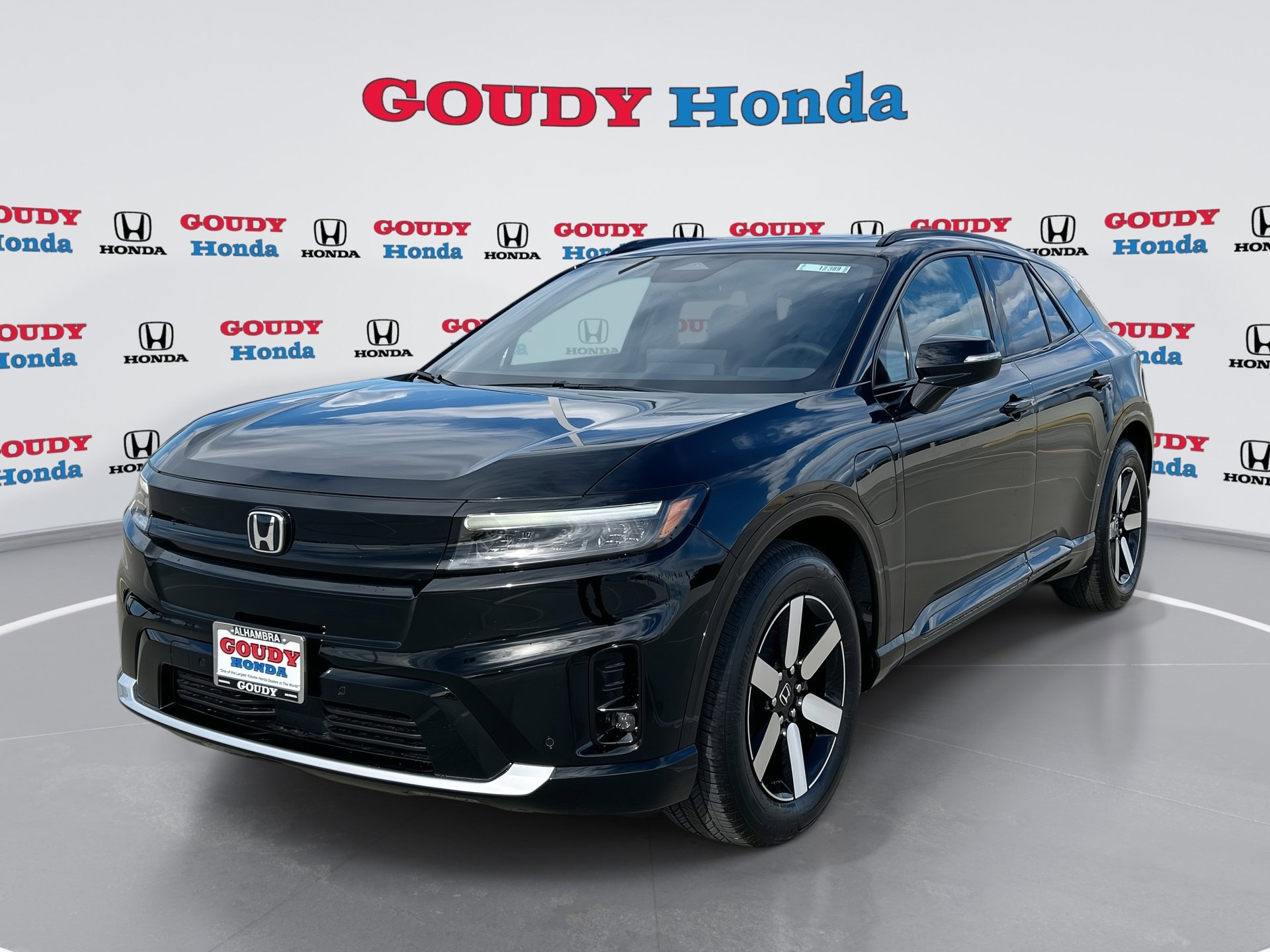 2026 Honda Prologue Touring's photo