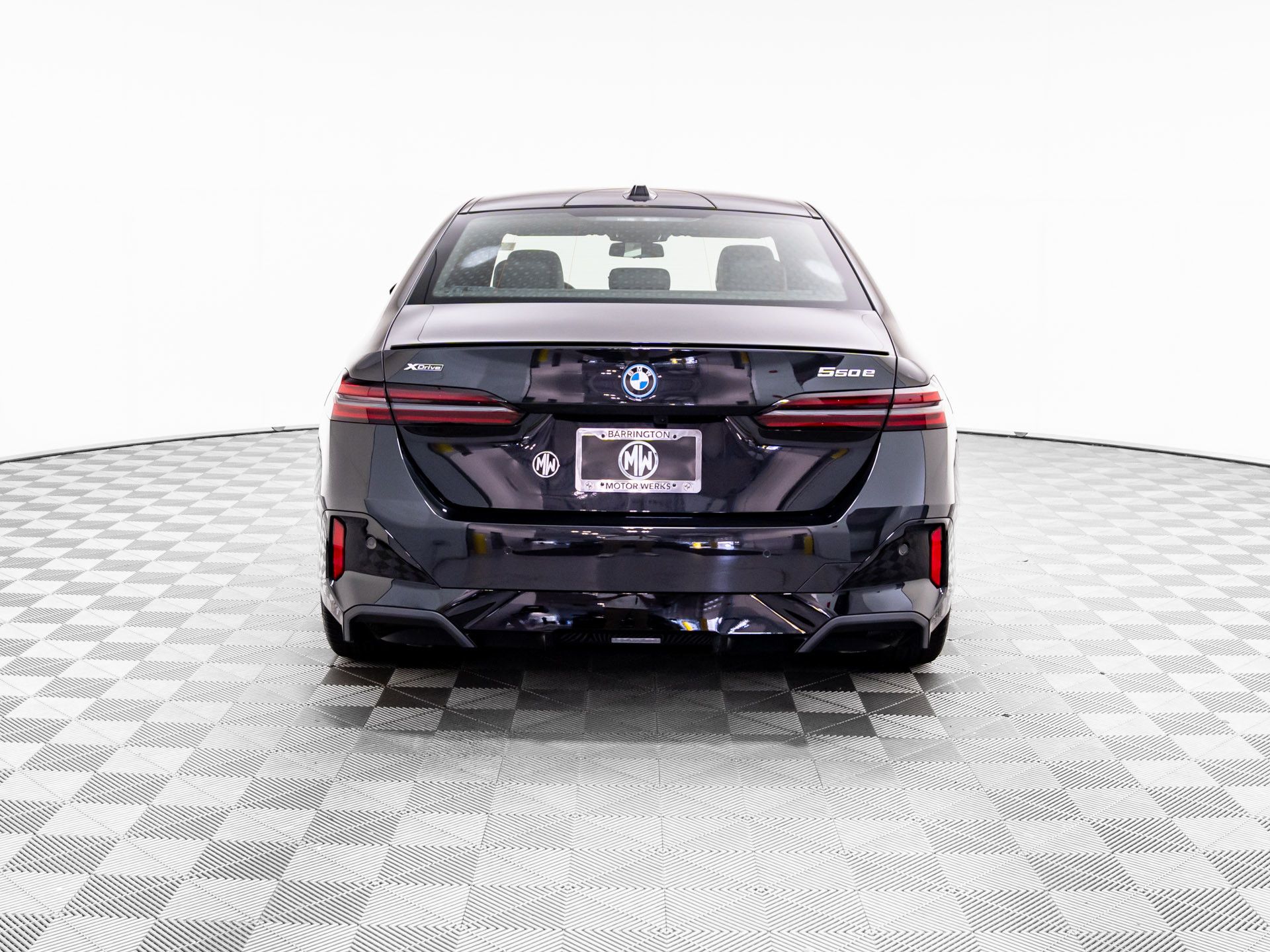 2026 Bmw 550e xDrive photo 4