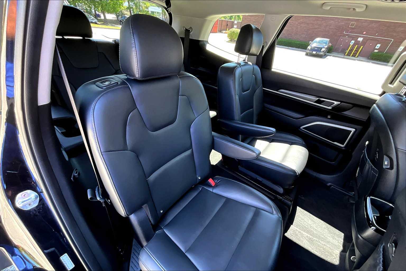 2022 Kia Telluride S photo 18