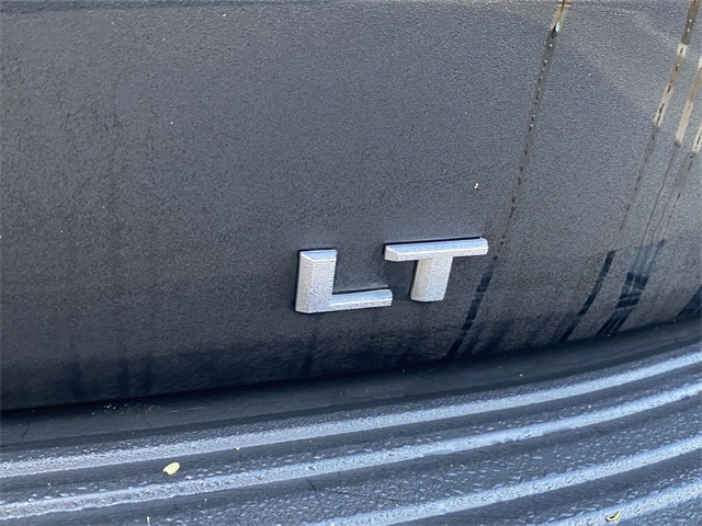 2021 Chevrolet Tahoe LT photo 3