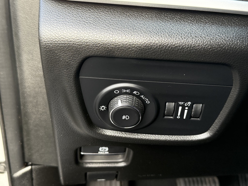2024 Jeep Grand Cherokee Limited photo 16