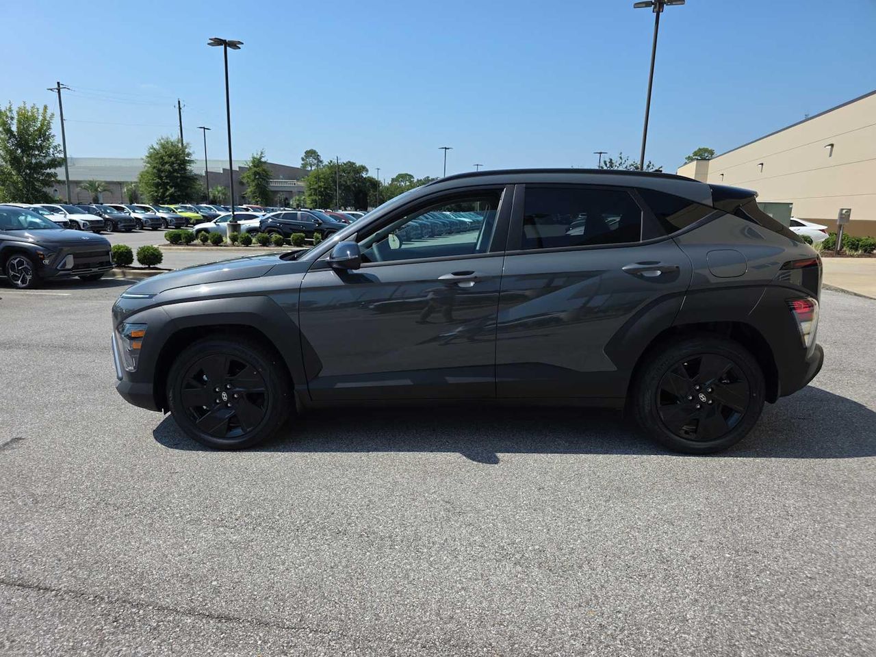 2026 Hyundai Kona SEL photo 2