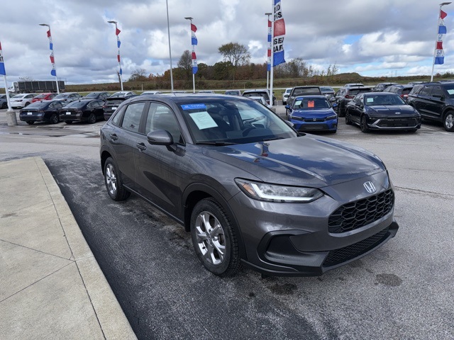 2025 Honda HR-V LX photo 3