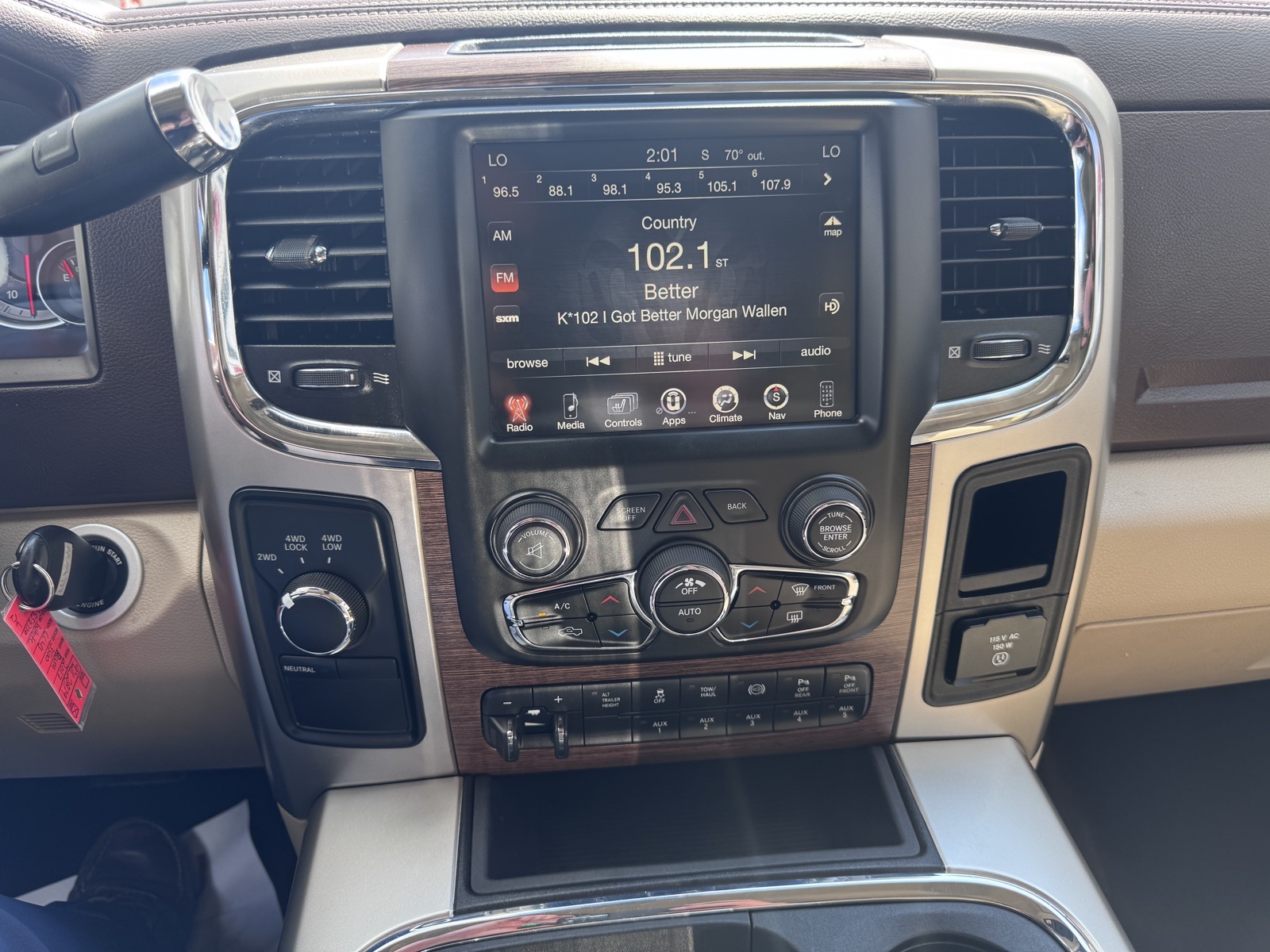 2017 Ram 3500 Laramie photo 13