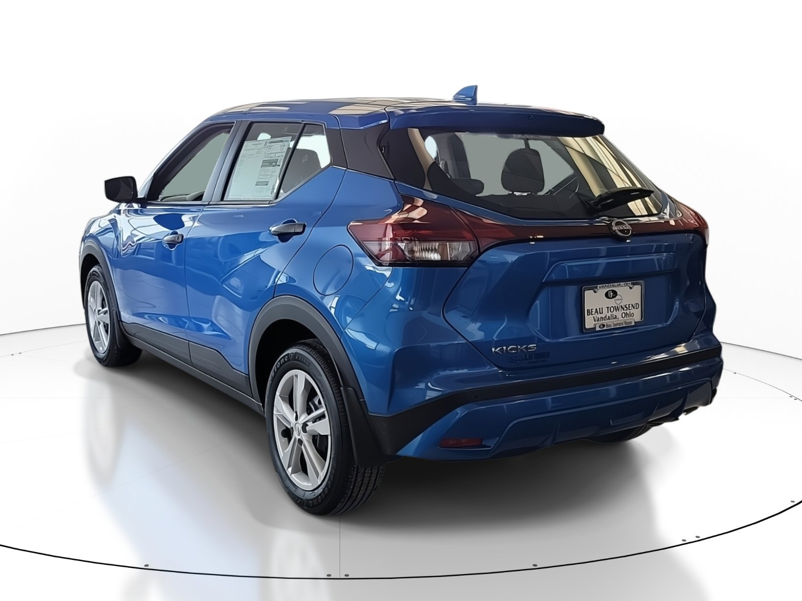 2024 Nissan Kicks S photo 3