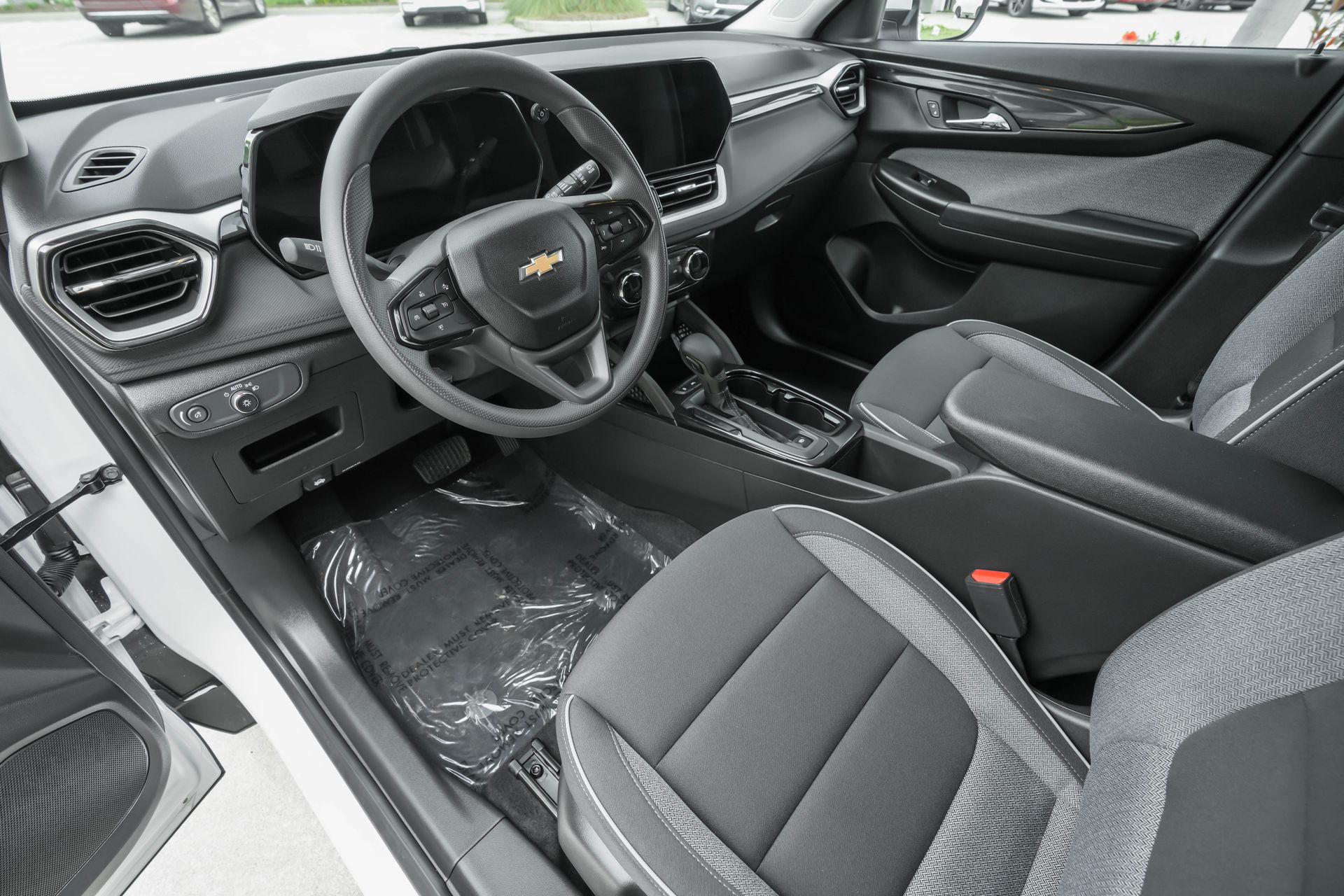 2024 Chevrolet Trailblazer LT photo 5