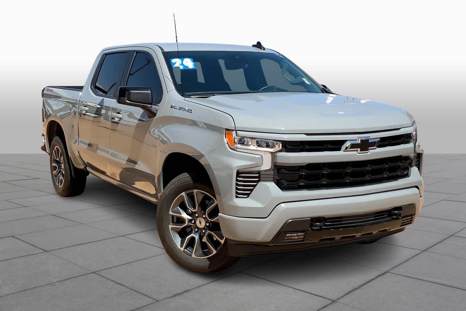 2024 Chevrolet Silverado 1500 RST photo 2