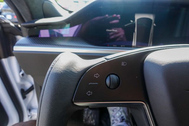 2023 Tesla Model S Plaid photo 15