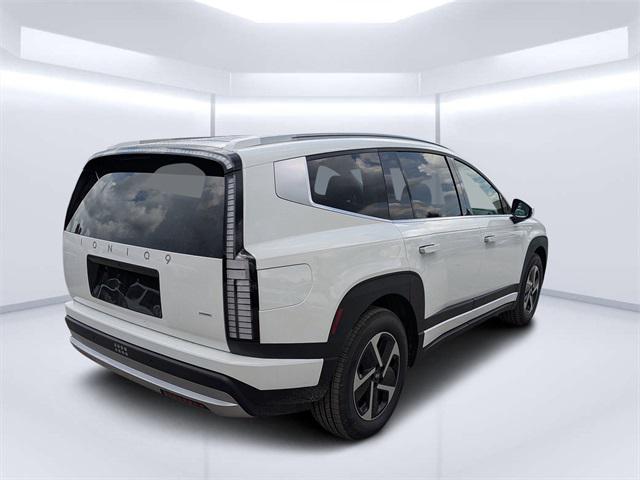 2026 Hyundai Ioniq SE photo 2