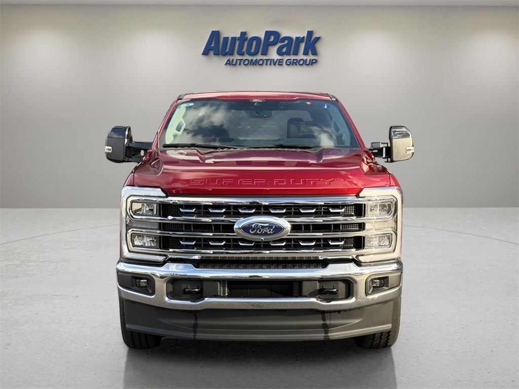 2026 Ford F-350 Lariat photo 2