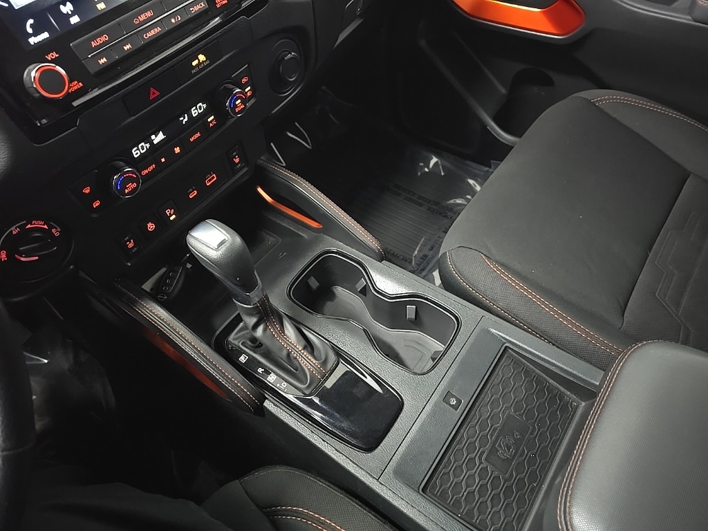 2022 Nissan Frontier PRO-4X photo 24
