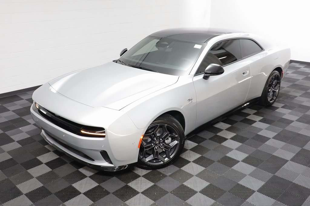 Used 2025 Dodge Charger Daytona R/T with VIN 2C3CDBCK9SR560302 for sale in Hinsdale, IL