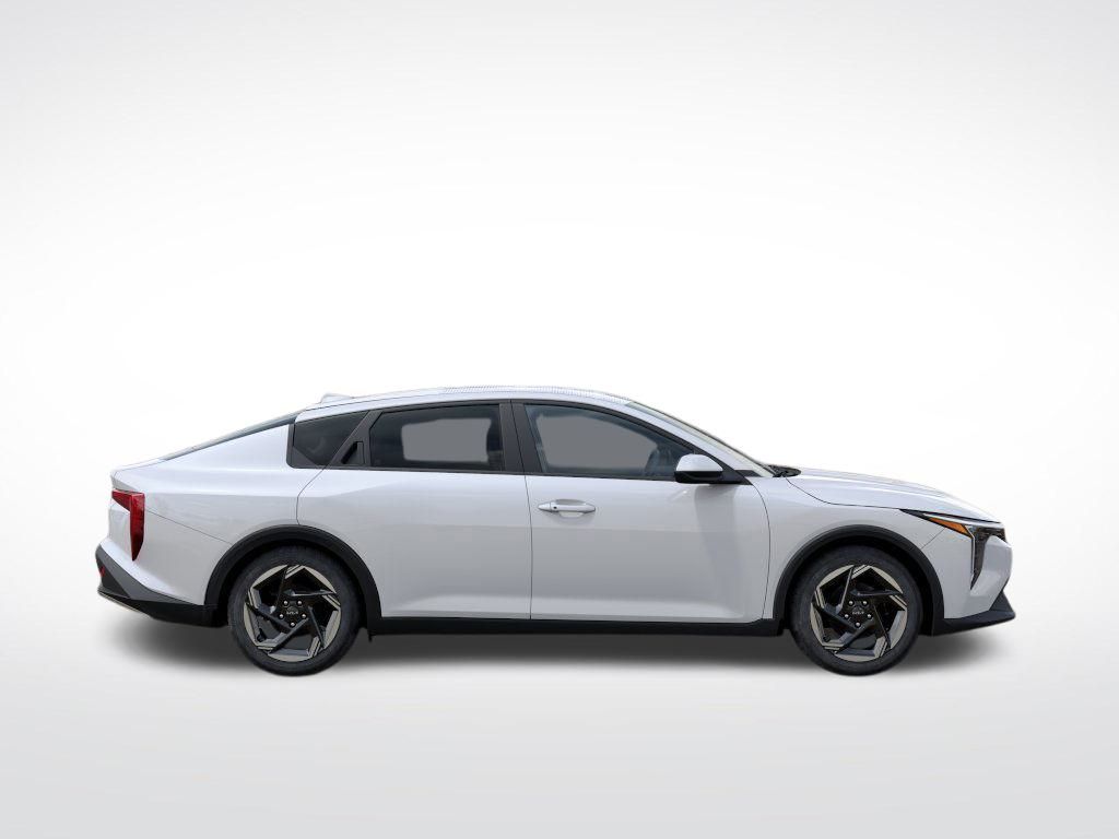 2025 Kia K4 EX photo 4