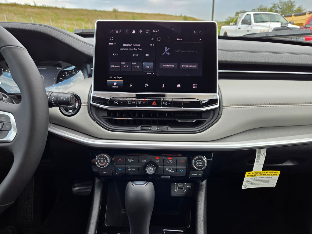 2026 Jeep Compass Limited photo 18
