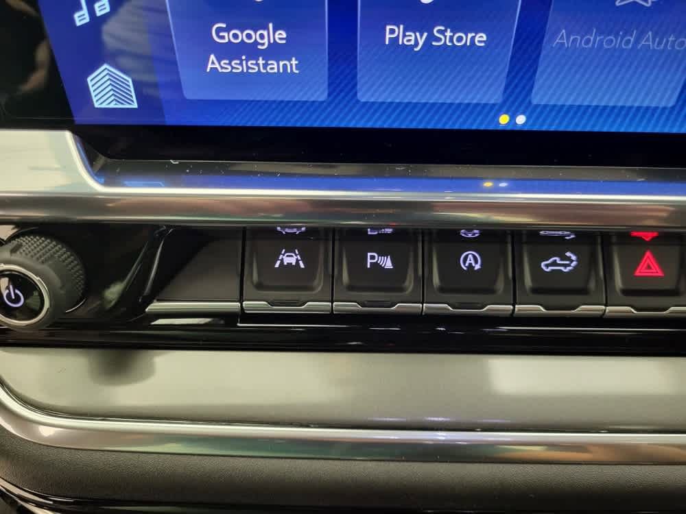 2025 Chevrolet Silverado High Country photo 15