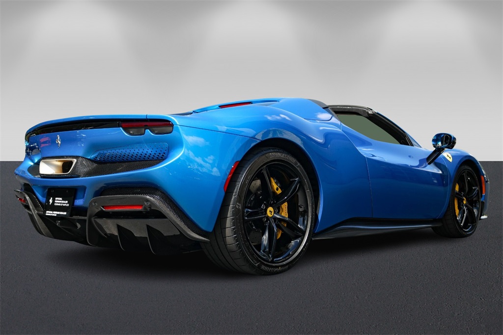 2025 Ferrari 296 GTS photo 3