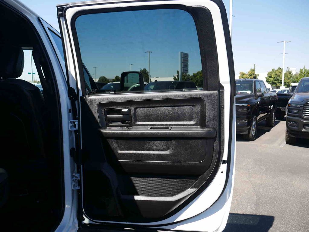 2024 Ram 3500 Tradesman photo 20