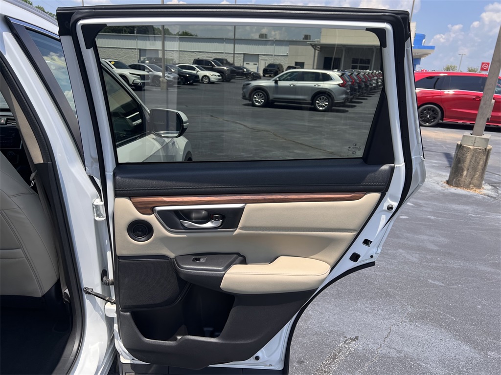 2021 Honda CR-V Hybrid Touring photo 15