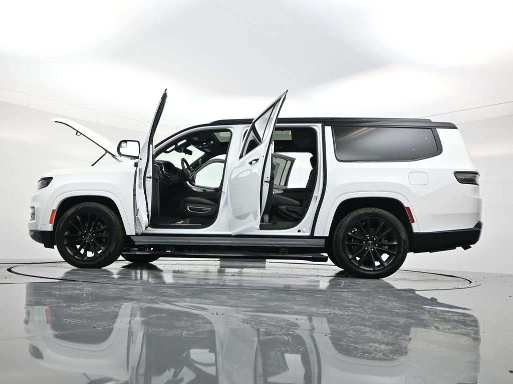 2024 Jeep Wagoneer L Series III photo 50