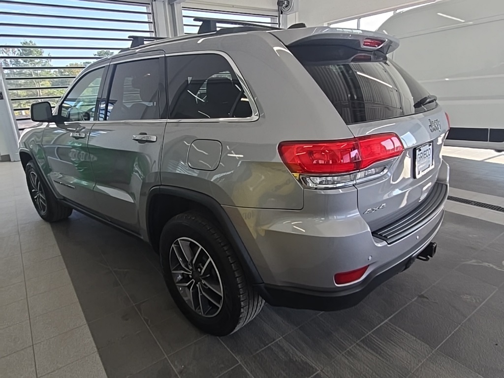 2019 Jeep Grand Cherokee Laredo E photo 14