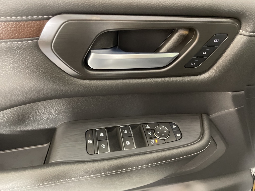 2026 Nissan Armada SL photo 16