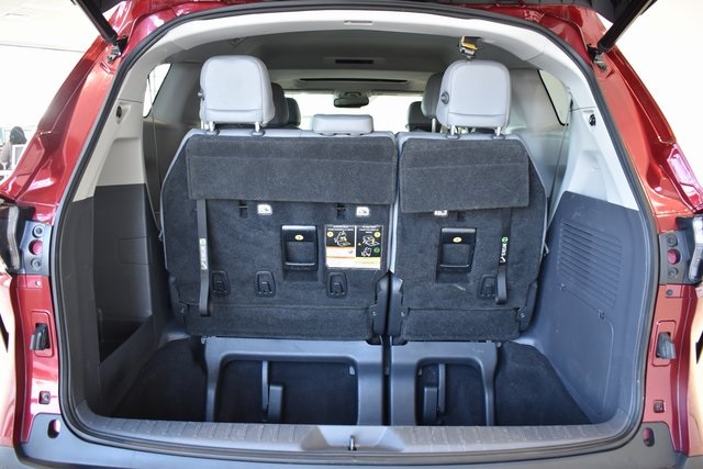 2021 Toyota Sienna XLE photo 9