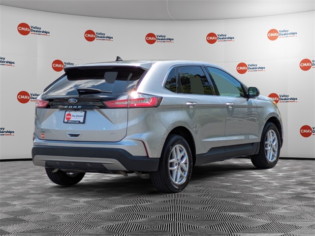 2023 Ford Edge SEL photo 3
