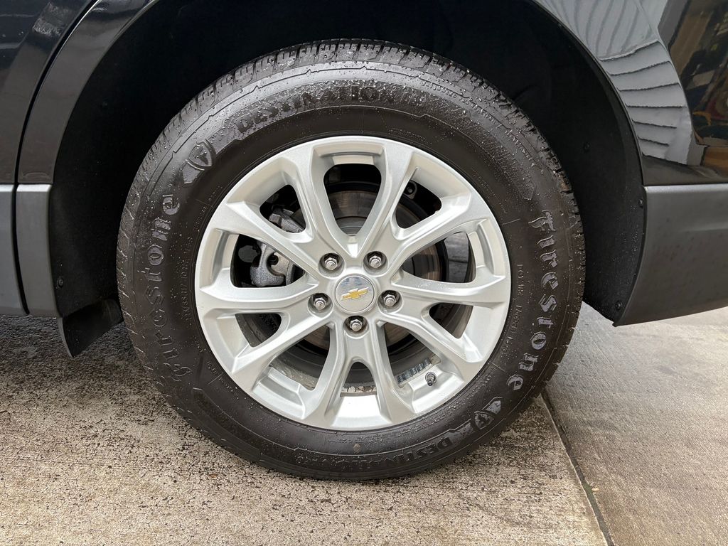 2021 Chevrolet Equinox LT photo 12