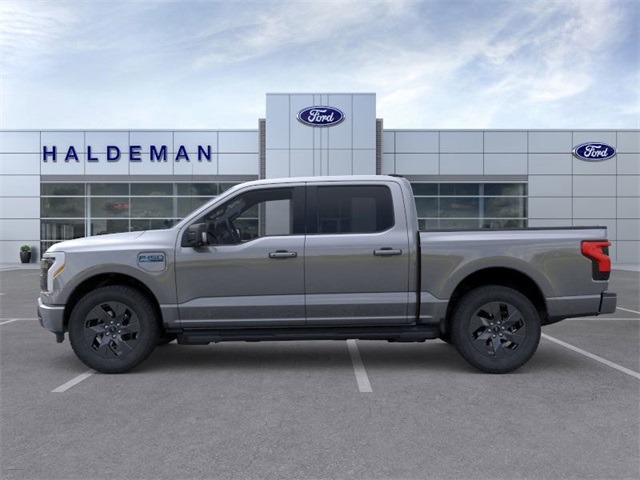 2025 Ford F-150 Lightning photo 3