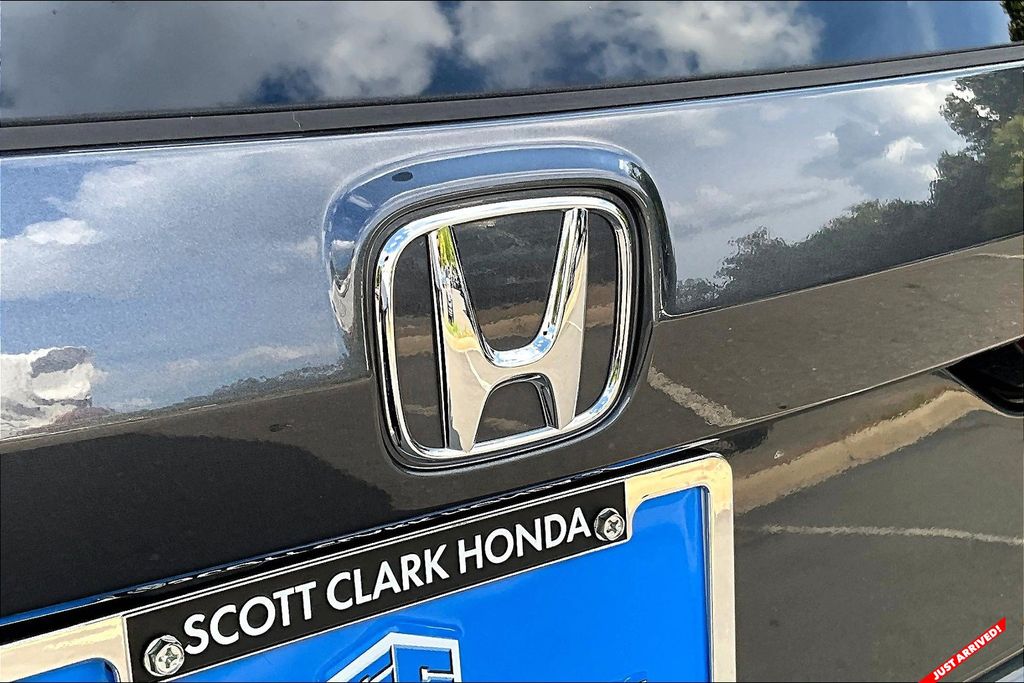 2025 Honda CR-V LX photo 18