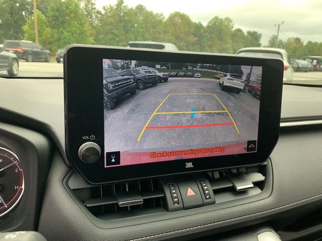 2023 Toyota RAV4 XLE Premium photo 18