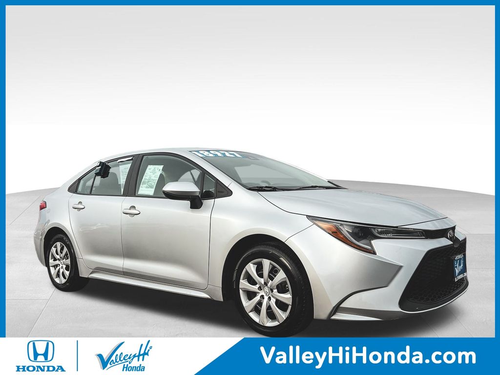 2022 Toyota Corolla LE's photo