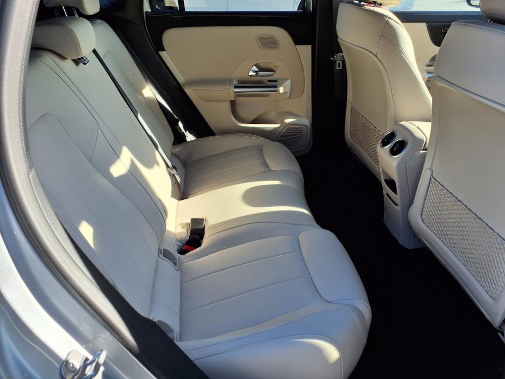 2026 Mercedes Benz GLA 250 photo 17