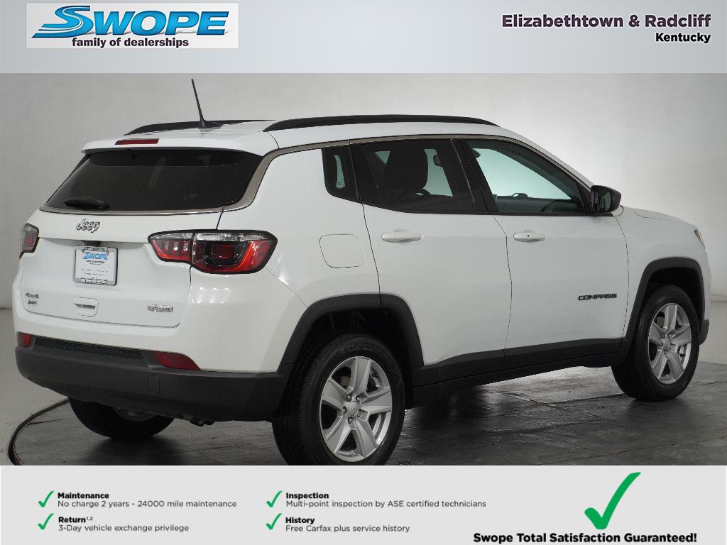 2022 Jeep Compass Latitude photo 2