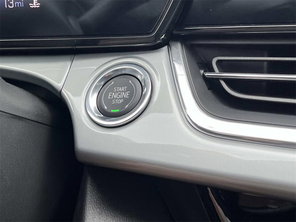 2025 Chevrolet Trax LT photo 15