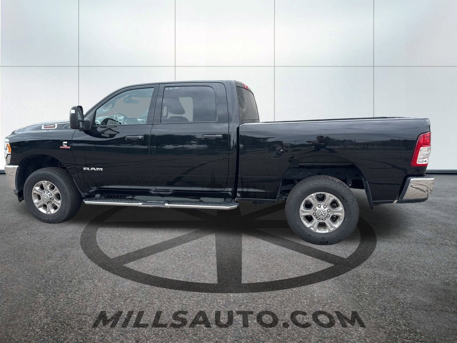 2024 Ram 2500 Big Horn photo 5
