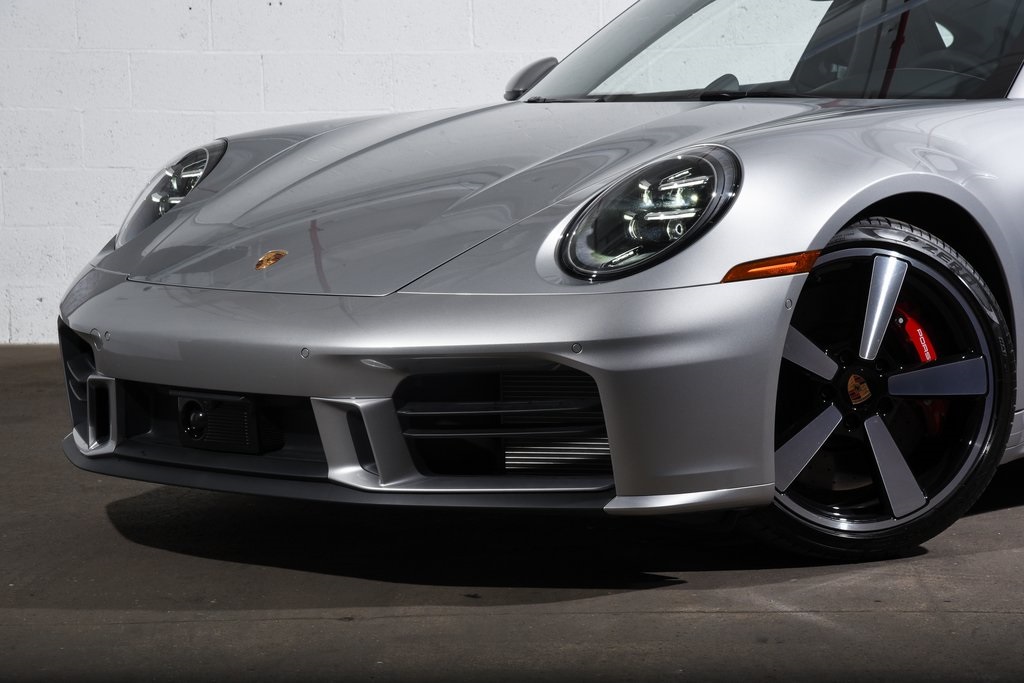 2025 Porsche 911 S photo 16