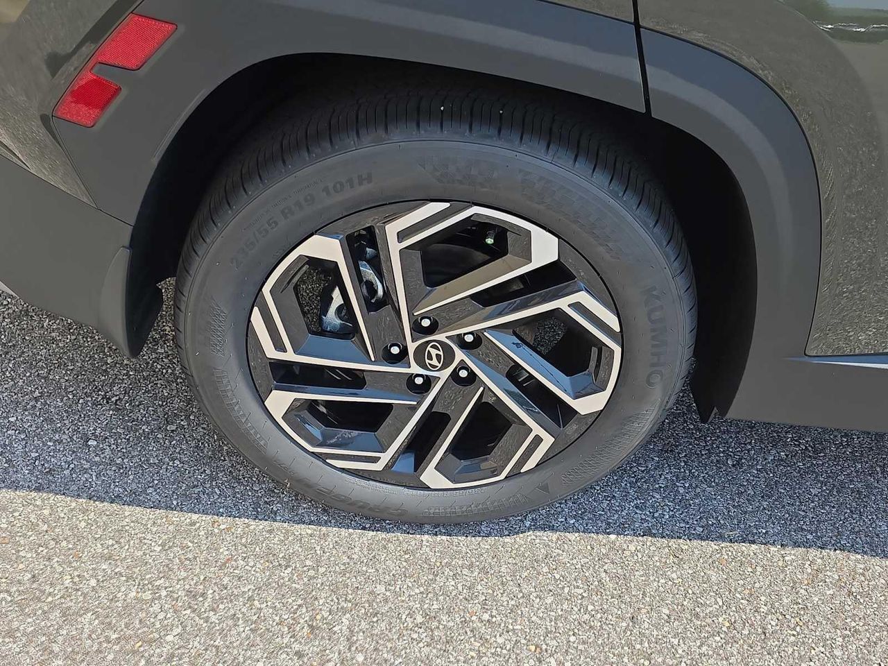 2025 Hyundai Tucson Limited photo 4