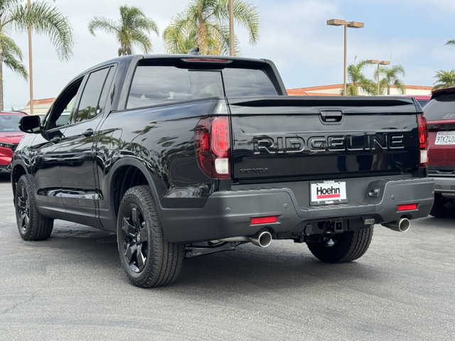 2026 Honda Ridgeline Black Edition photo 4