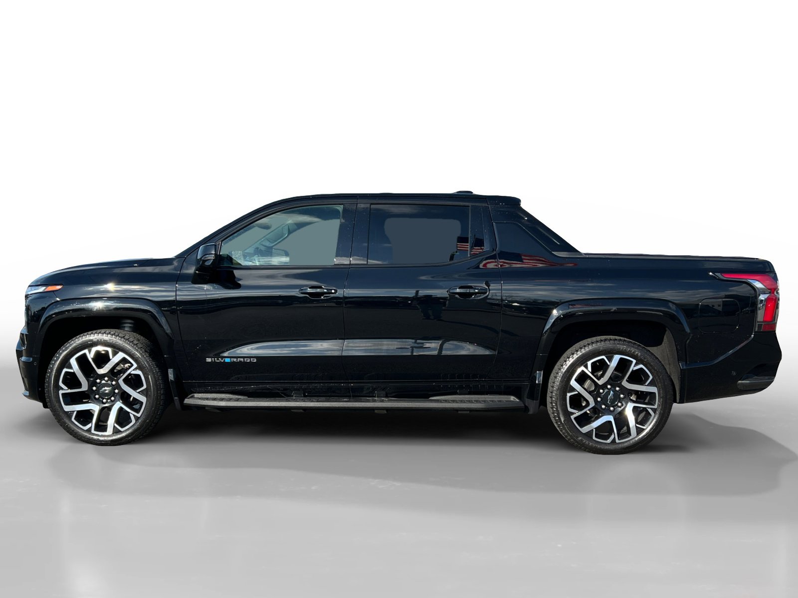 2024 Chevrolet Silverado EV RST photo 2