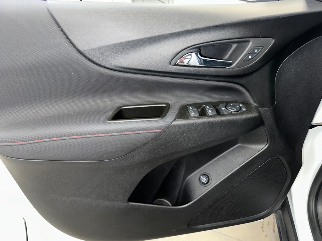 2022 Chevrolet Equinox RS photo 4