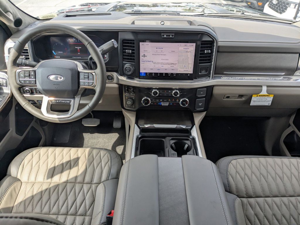 2025 Ford F-250 Platinum photo 14