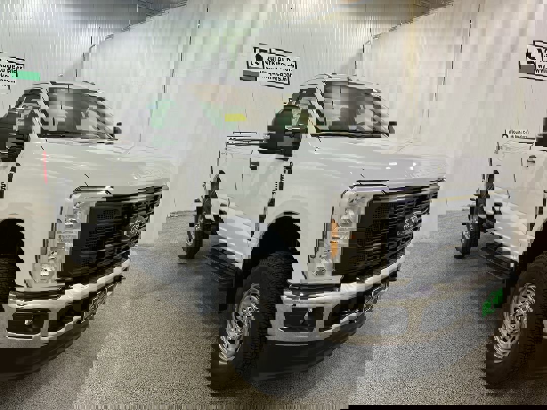 2025 Ford F-250 Super Duty XL's photo