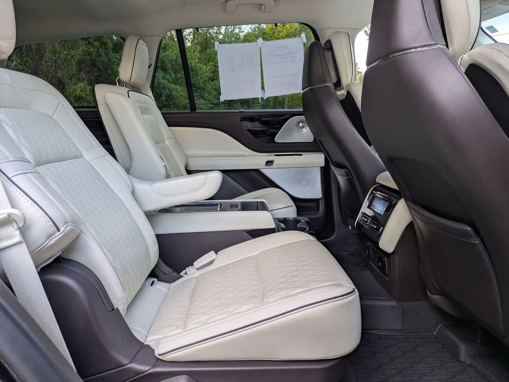 2020 Lincoln Aviator Black Label photo 28