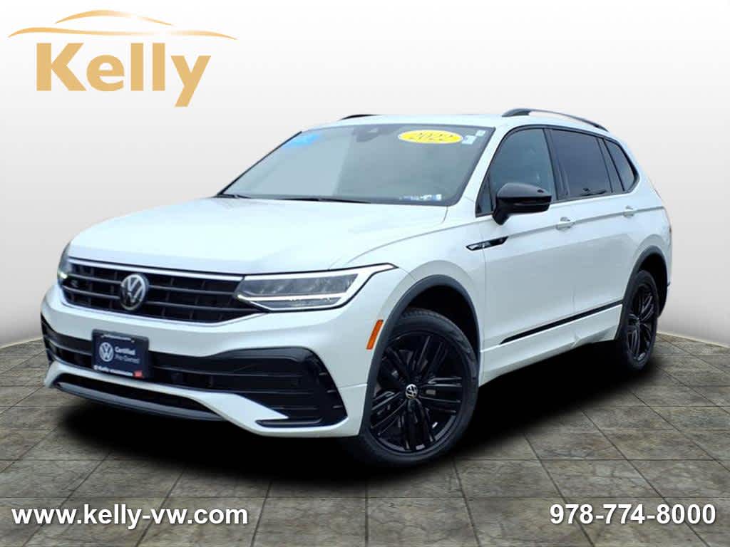 2022 Volkswagen Tiguan SE R-LINE BLACK's photo
