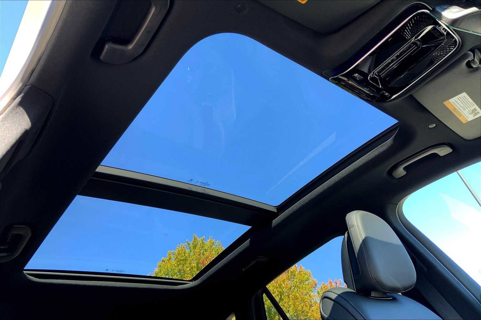 2026 Mercedes Benz GLC 300 4MATIC photo 11