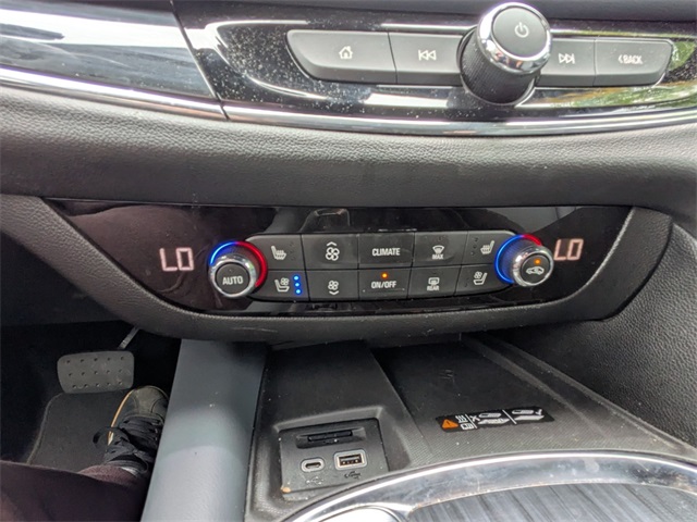 2024 Buick Enclave Premium photo 21