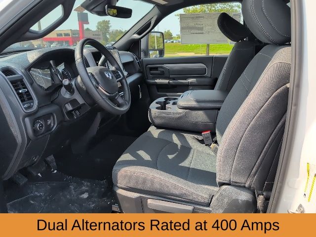 2026 Ram 2500 Tradesman photo 2