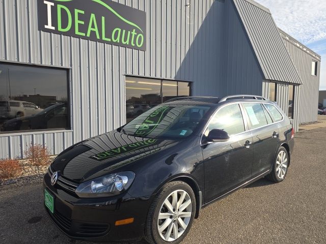 2013 Volkswagen Jetta SportWagen photo 2