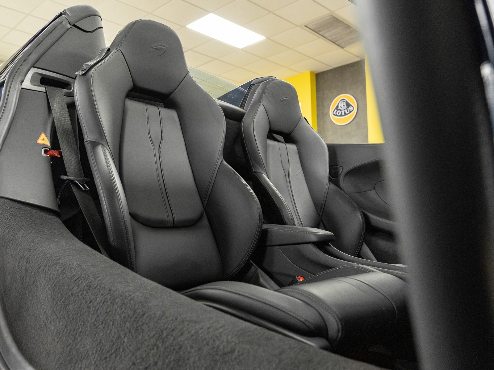 2020 Mclaren 570S Spider photo 9